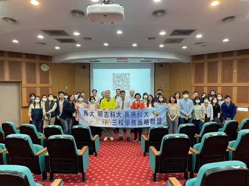 三校合照、圓滿落幕(另開新視窗/jpg檔)圖片