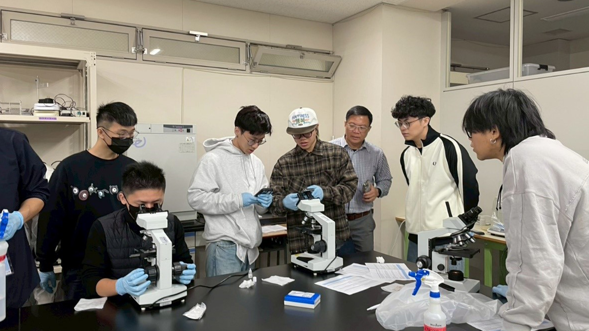 把舌頭變成數據！明志科大工程學院赴日交流解鎖前瞻科技　五天行程像「跨域科技吃到飽」：光、材料、食品、生物一次到位　學生：五天像把課堂搬進福岡工業大學實驗室圖片