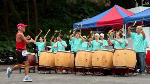 On August 3, students served as drumming volunteers for the Father's Day charity run(Open new window/png file)Image