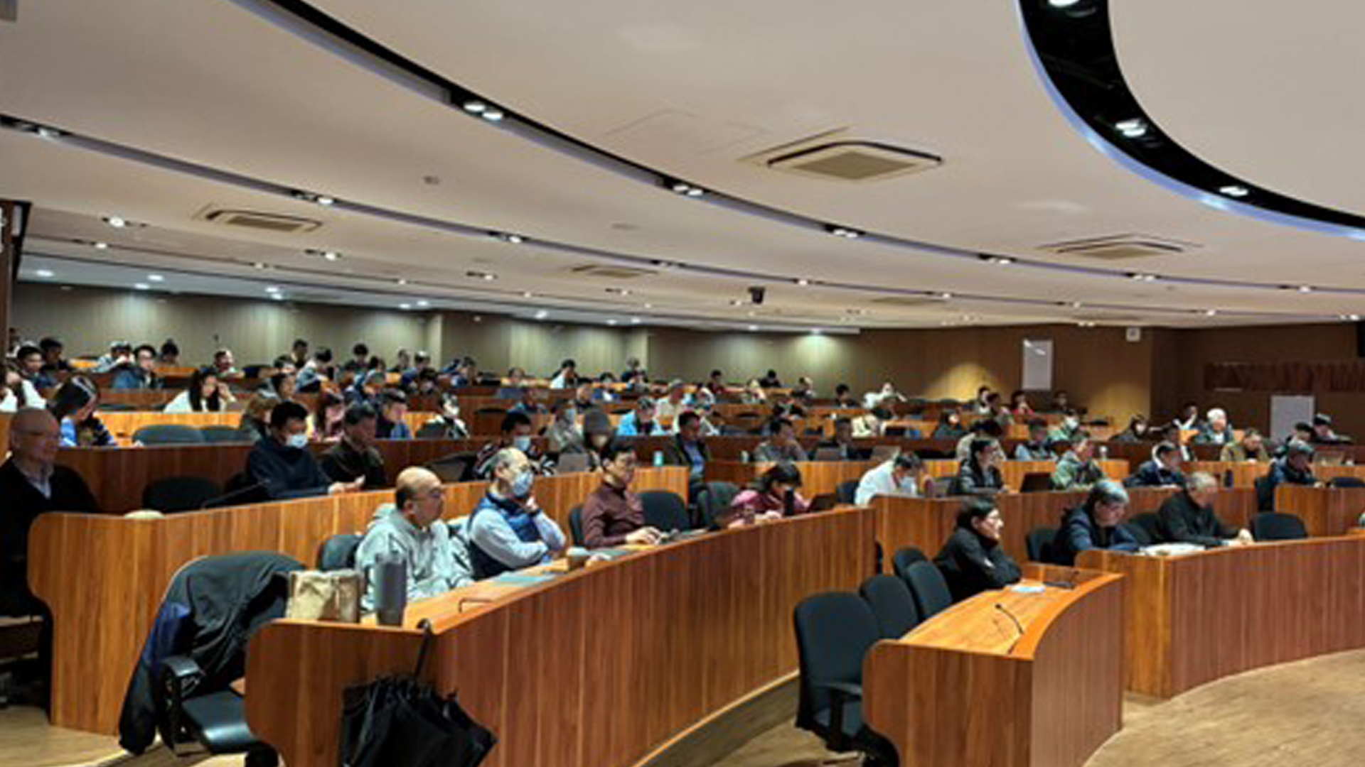 Stay Ahead of Emerging AI Trends! Ming Chi University of Technology Promotes Academic Ethics Education, with Dr. Y. Henry Sun Analyzing Ethical Boundaries in AI-Assisted Academic Writing