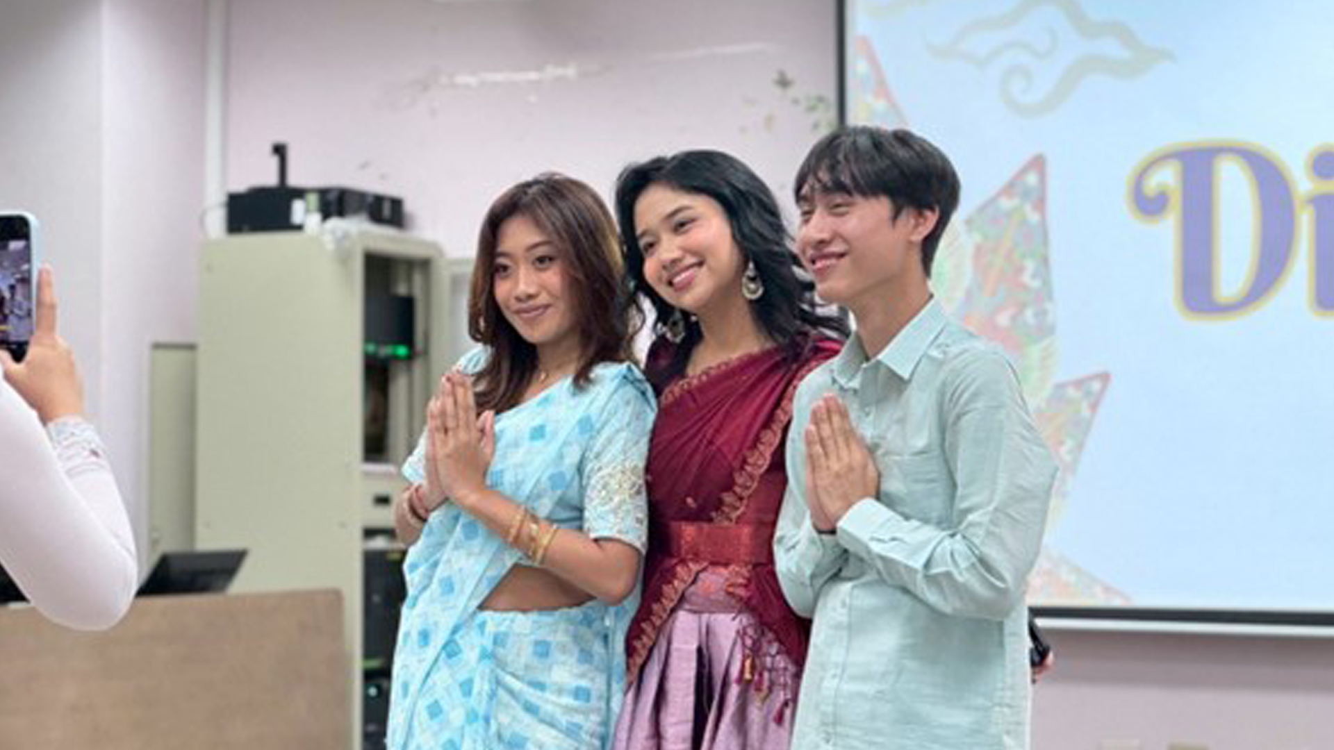 Cultivating Intercultural Learning and Global Competence: Culture Exchange Night Showcases an Inclusive CampusImage