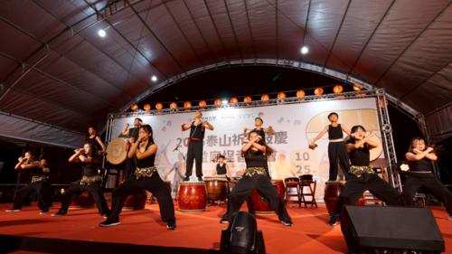 The “2025 Taishan Heavenly Blessings Drum Charity Temple Square Concert” specially invited the award-winning Micang Elementary School Drum Team, which integrates dance into drumming and incorporates diverse instruments, allowing the audience to experience a powerful, exhilarating, yet lingering world of drum music.(Open new window/png file)Image