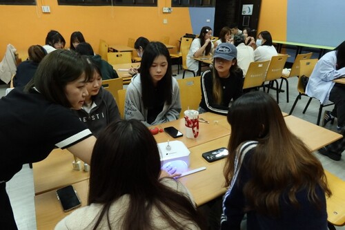 Image (No. 5): See main text for details.(Open new window/jpg file)Image