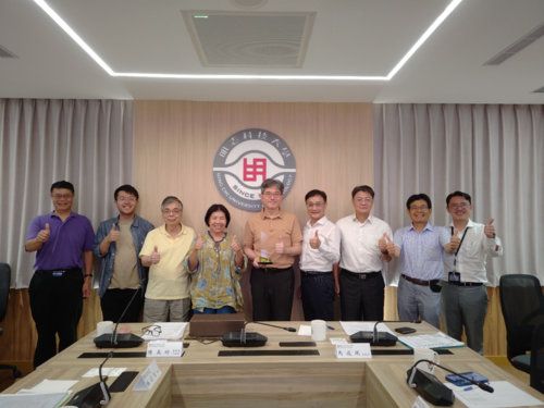 The Energy Conservation Benchmark Award committee members, expert scholars, Vice President Dr. Cheng-Min Ma, and participating colleagues gathered for a group photo.(Open new window/png file)Image