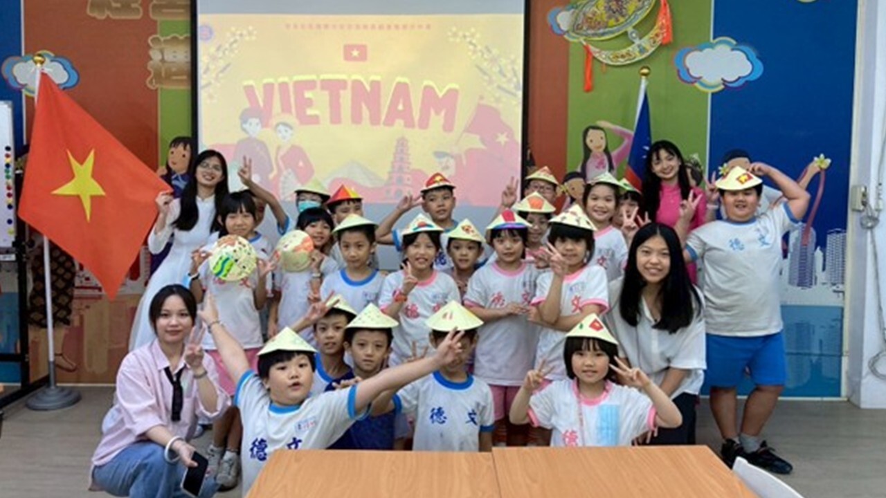 " From International Cultures in Schools to Global Visions in Communities": MCU and Wende Elementary School Co-Host Vietnamese and Filipino Cultural Exhibition