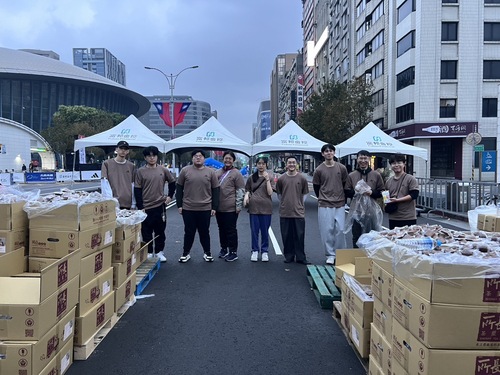 The Most Beautiful Sight at Dawn: MCUT Volunteer Service Highlights(Open new window/jpeg file)Image