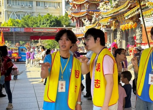 Image (No. 6): See main text for details.(Open new window/jpg file)Image