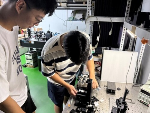 Image (No. 4): See main text for details.(Open new window/jpg file)Image