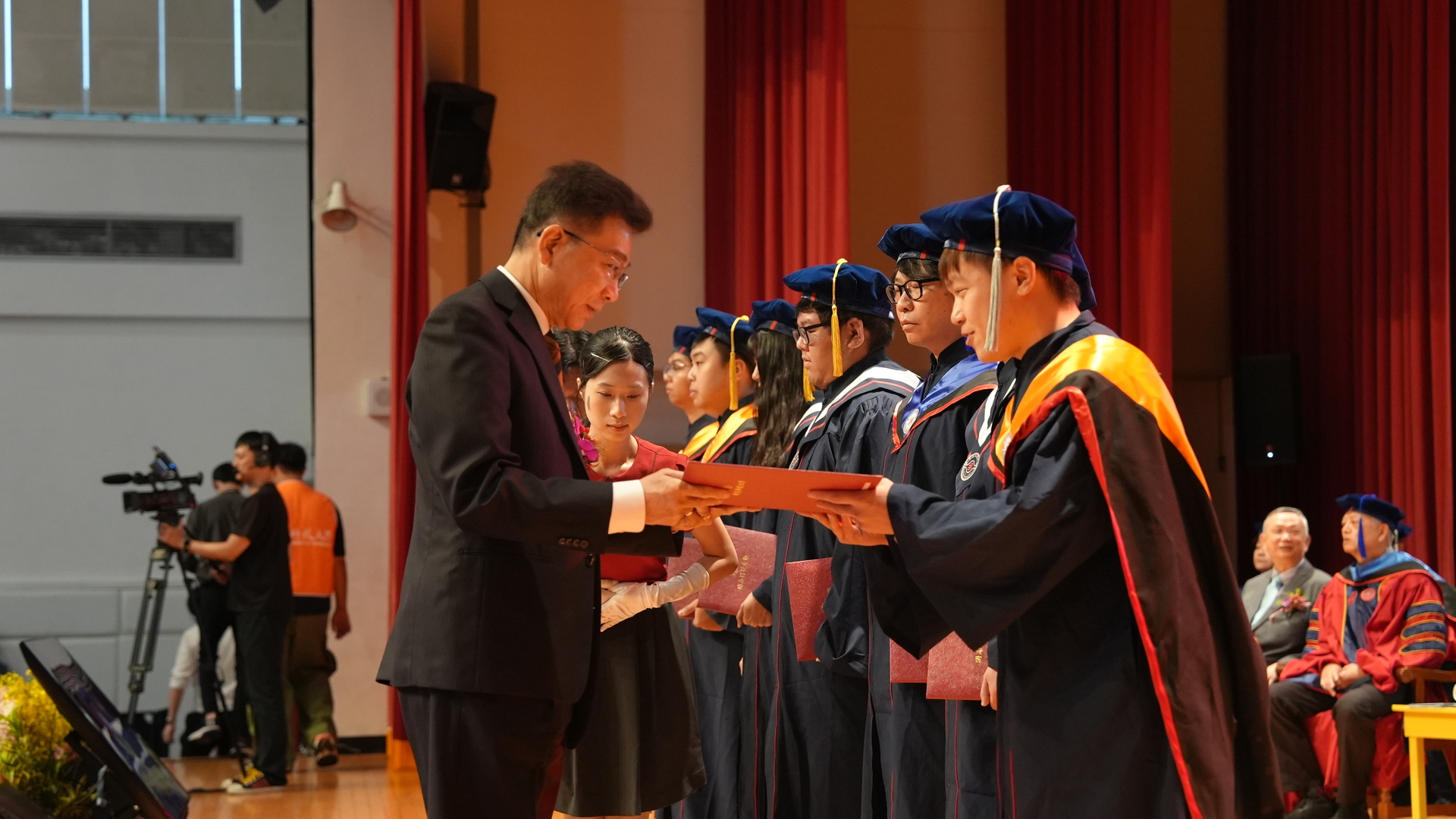 Ming Chi University of Technology Commencement Memories Saved, Dreams Uploading