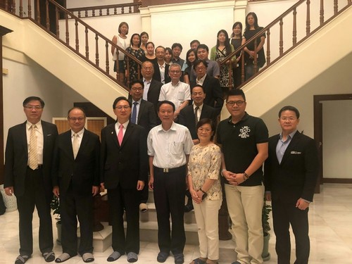 臺灣駐泰國大使童振源官邸餐敘大合照