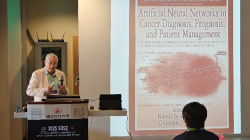 Dr. Raouf Naguib delivering his keynote speech(Open new window/png file)Image